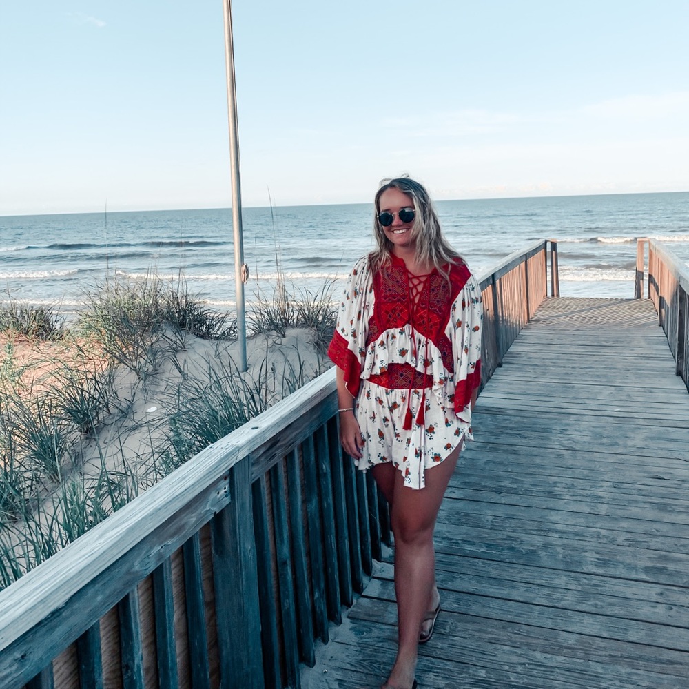 Free people kissed by the sun set